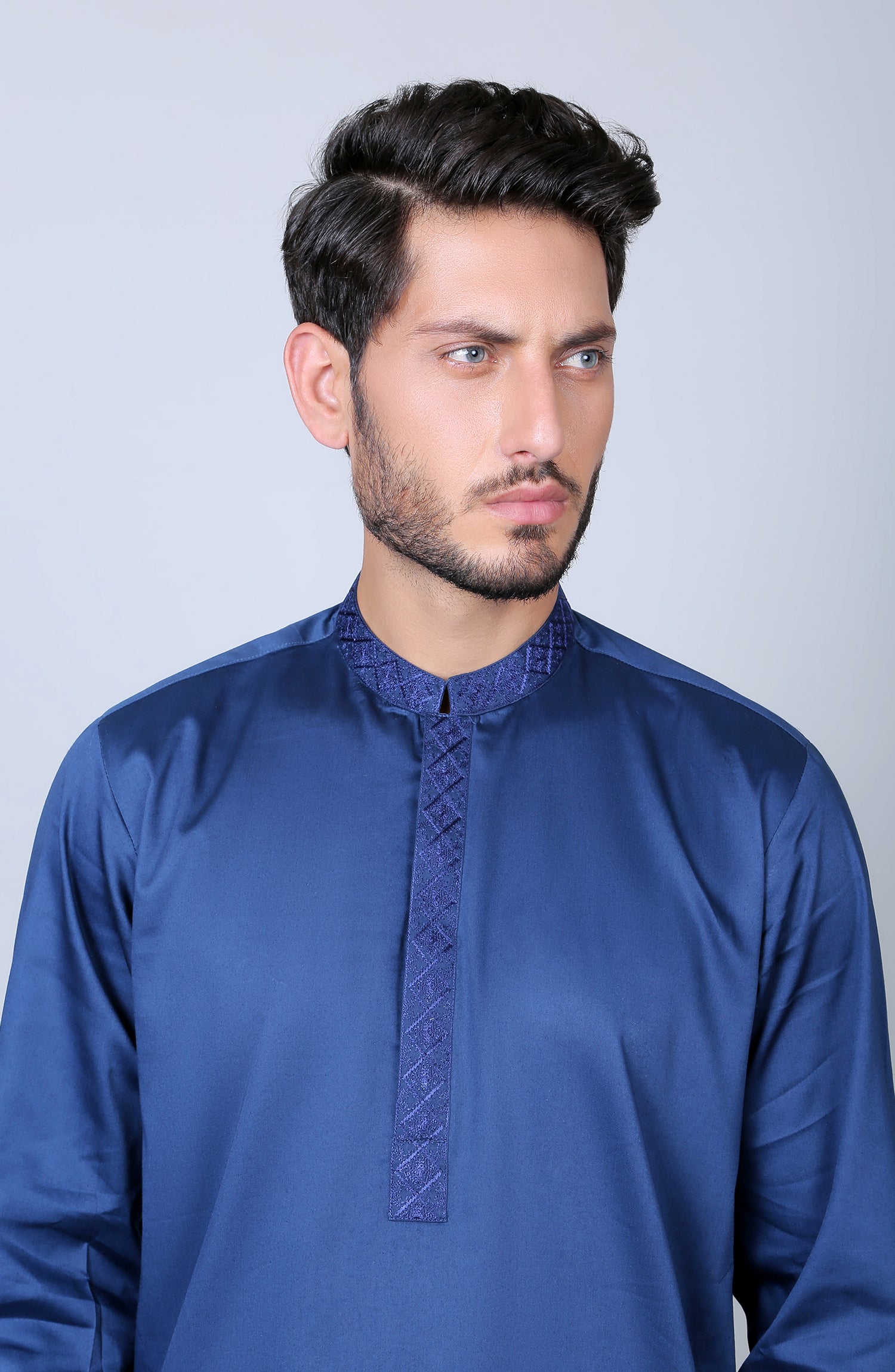 EMBROIDERED MENS SUIT