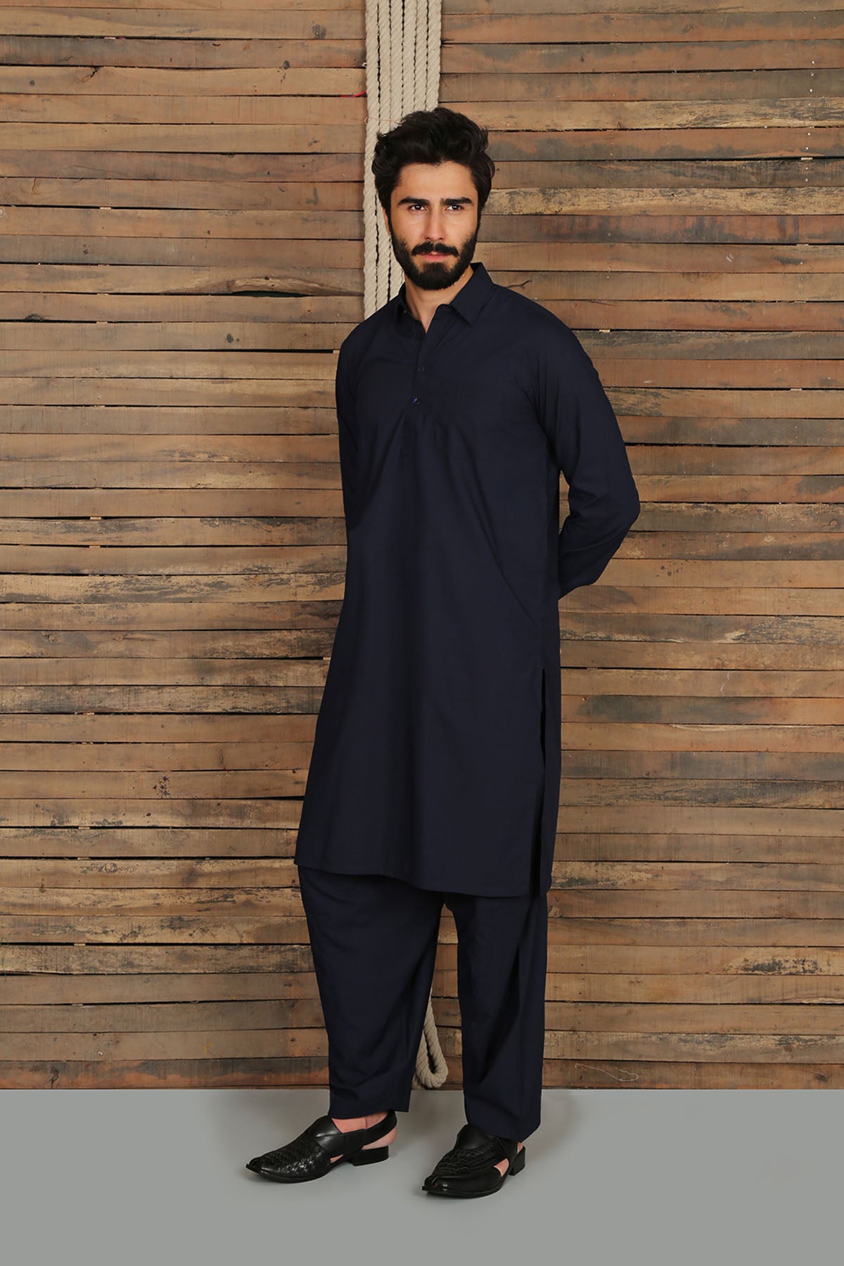 BAND COLLAR SUIT – Shahnameh Pakistan